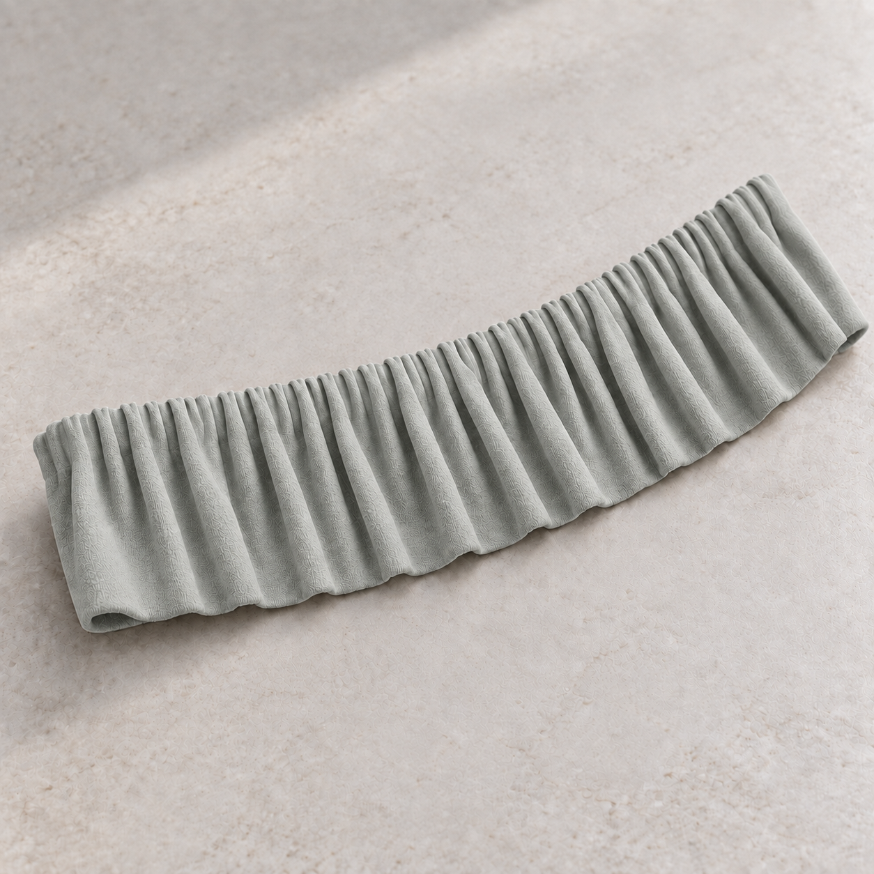Seamless pleated waistband